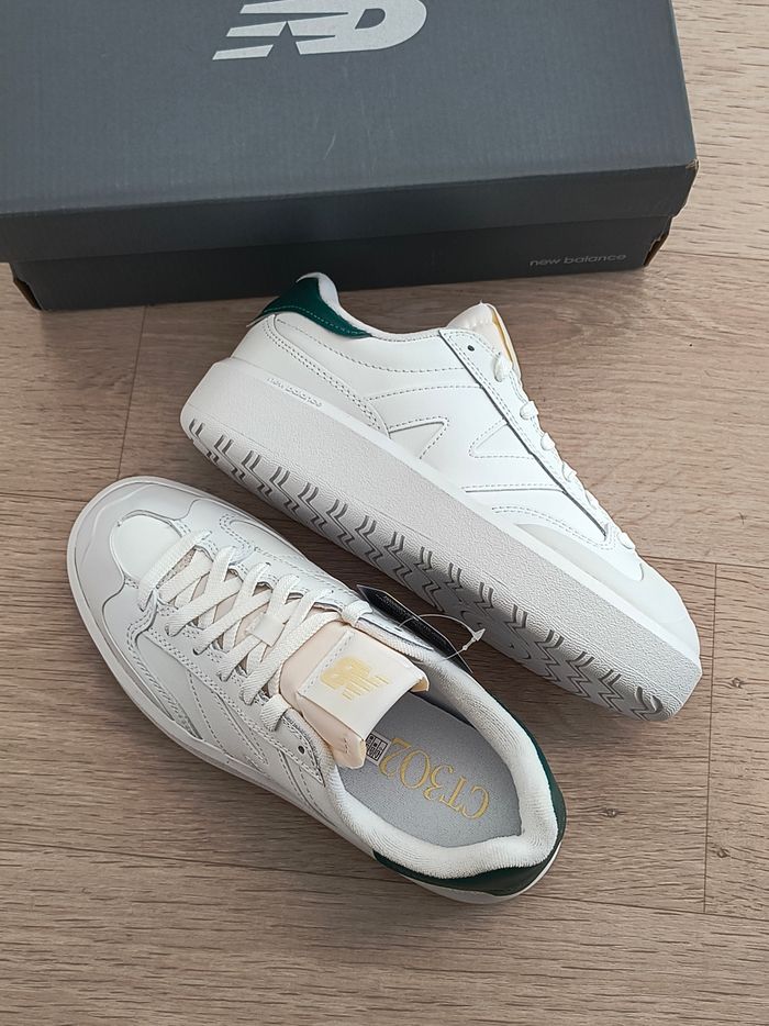 Chaussures plateforme New Balance taille 39.5 neuves - photo numéro 2