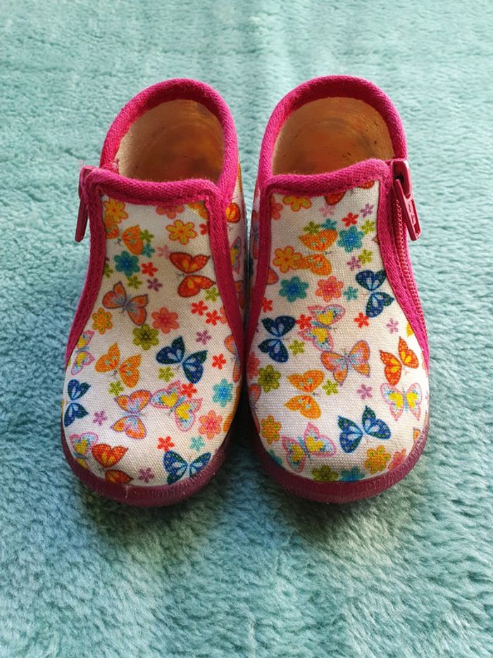 Magnifique chaussons pointure 19
