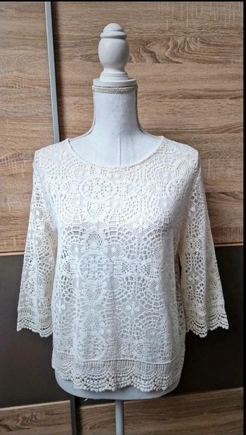 Blouse dentelle.