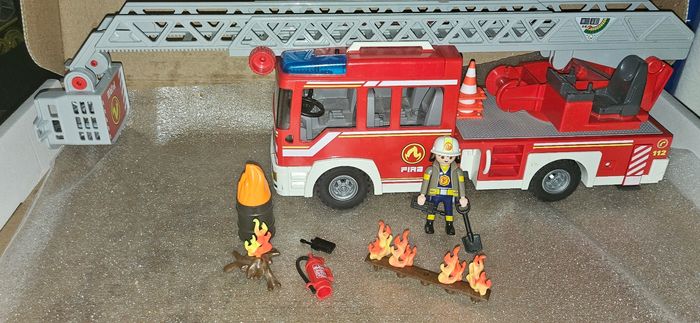 Playmobil camion pompier - photo numéro 5