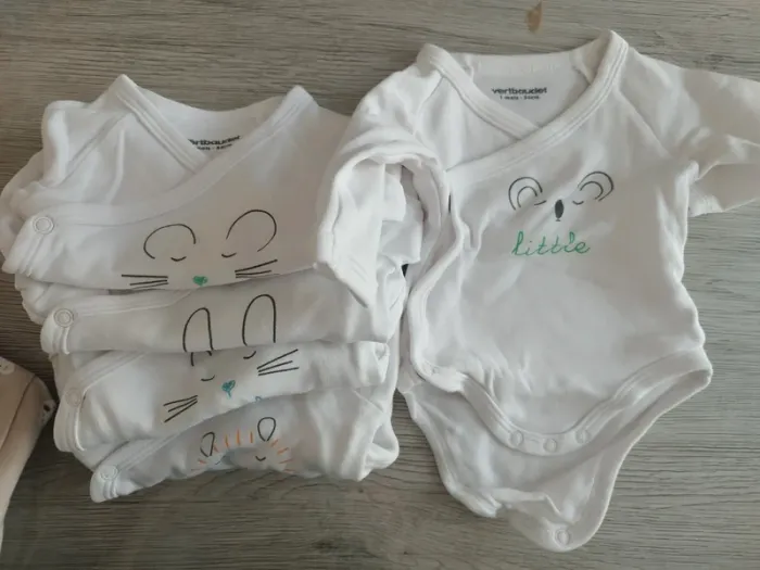 Lot bodies bébé garçon - photo numéro 2