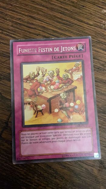 Carte Yu-Gi-Oh! : Funeste festin de jetons - DR3-FR237