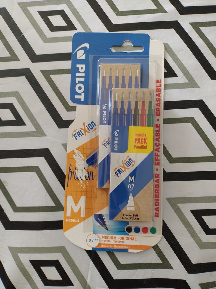 12 Recharges frixion taille M