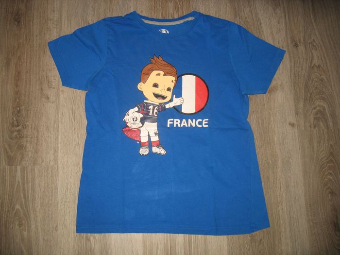 TEE SHIRT MC BLEU GARÇON "UEFA EURO 2016" - 10 ANS - n°35