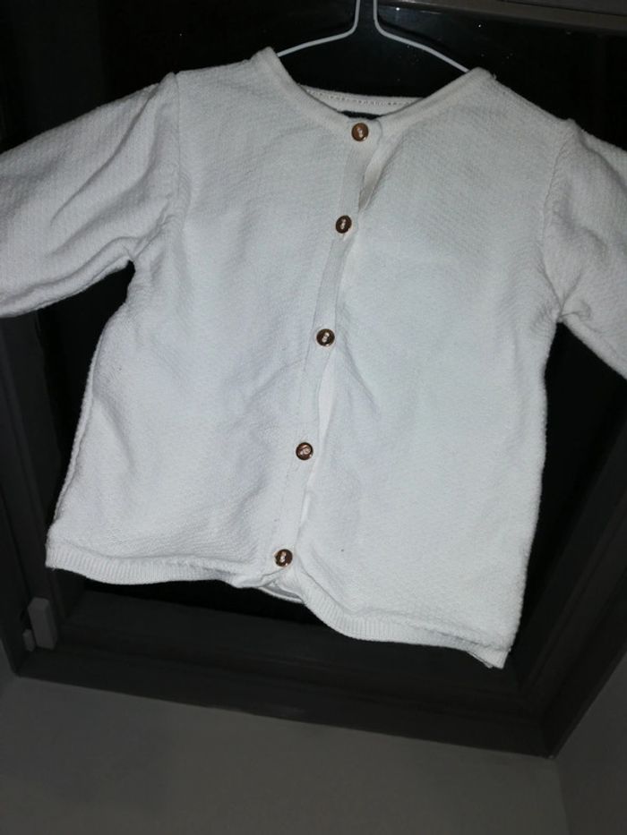 Gilet kiabi 6 mois - photo numéro 2