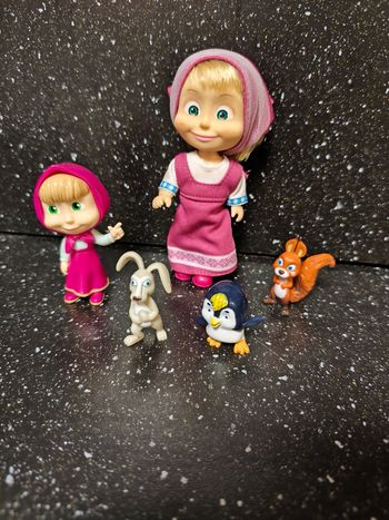 Lot de jouets dessin animé Masha et Michka