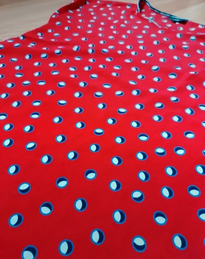 T-shirt léger oversize rouge à motifs - photo numéro 3