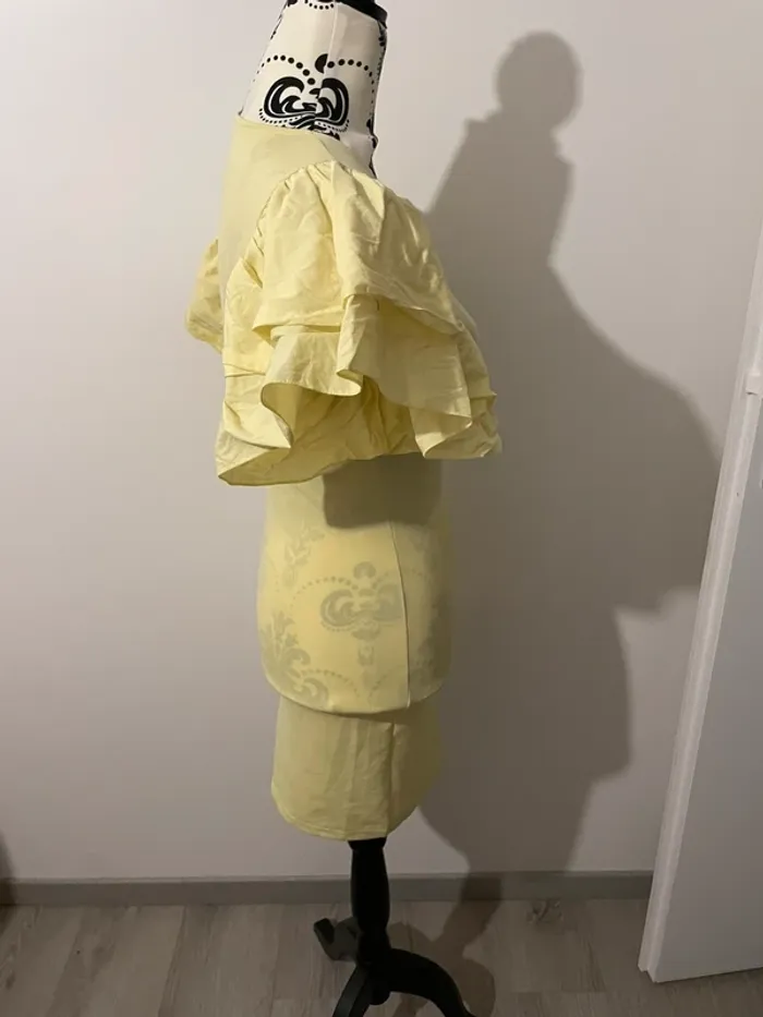 Robe Zara jaune manches bouffantes taille S - photo numéro 6