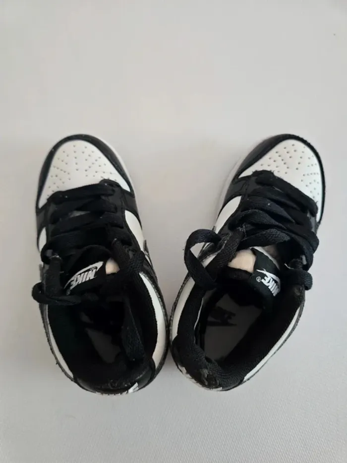 Basket nike dunk noir et blanche - photo numéro 4