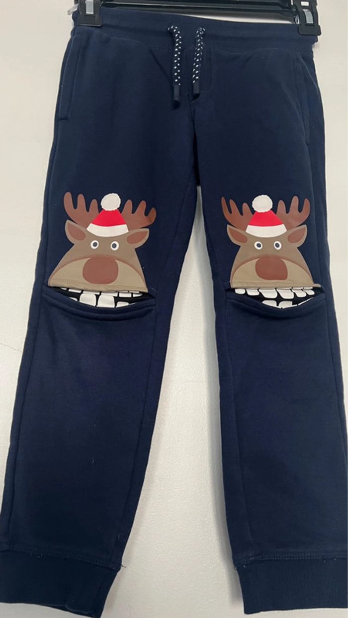Pantalon de jogging en parfait état taille 6 ans 85%coton marque C&A couleur marine - photo numéro 3