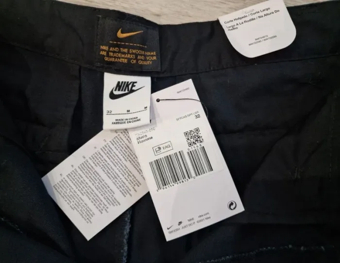 Short Nike homme taille 42 XL Neuf - photo numéro 3