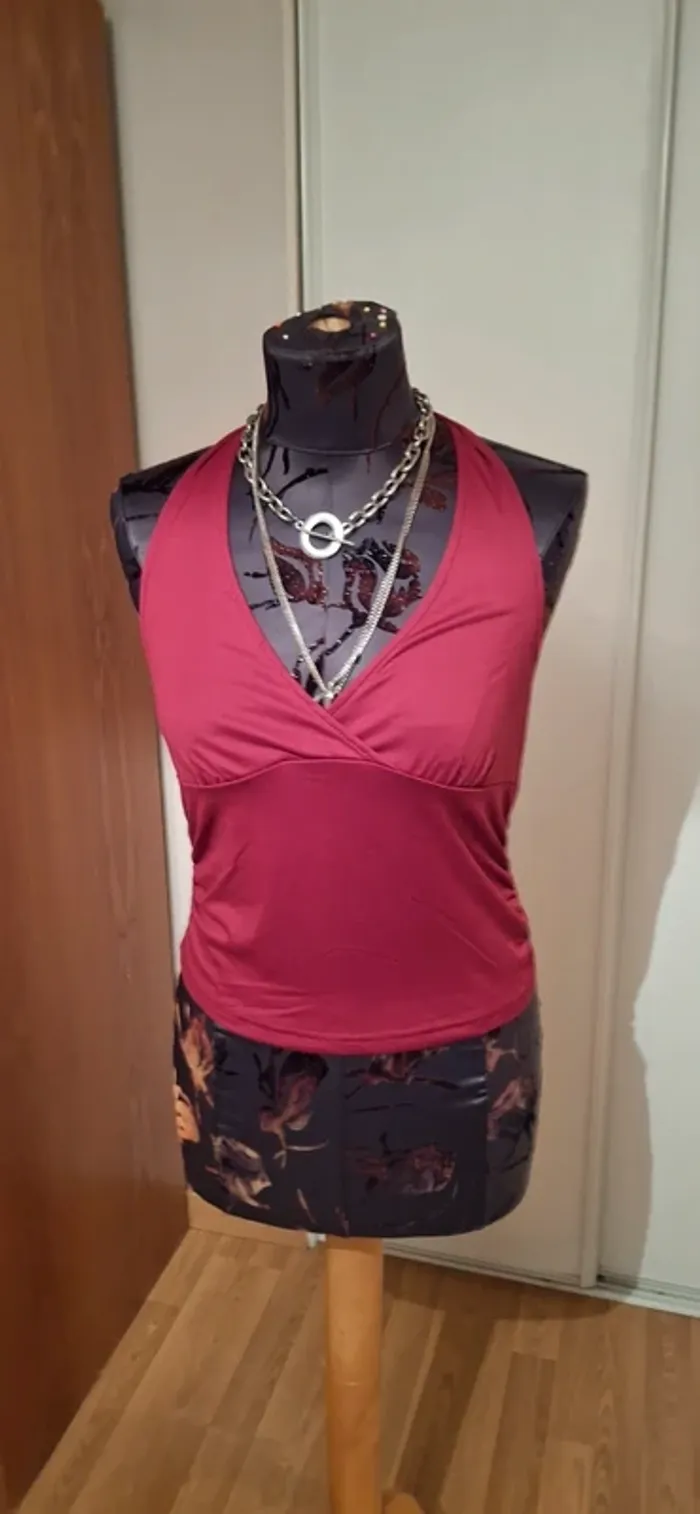 Top dos nu neuf Taille m - photo numéro 2