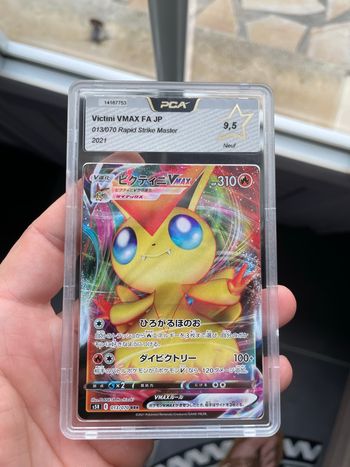 Pokémon carte gradée Victini Vmax PCA 9.5