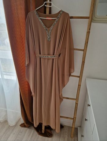 Robe longue beige