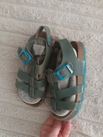 Paire de sandales en cuir Kids by Gémo pointure 31