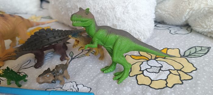 Lot de figurines dinosaures - photo numéro 3