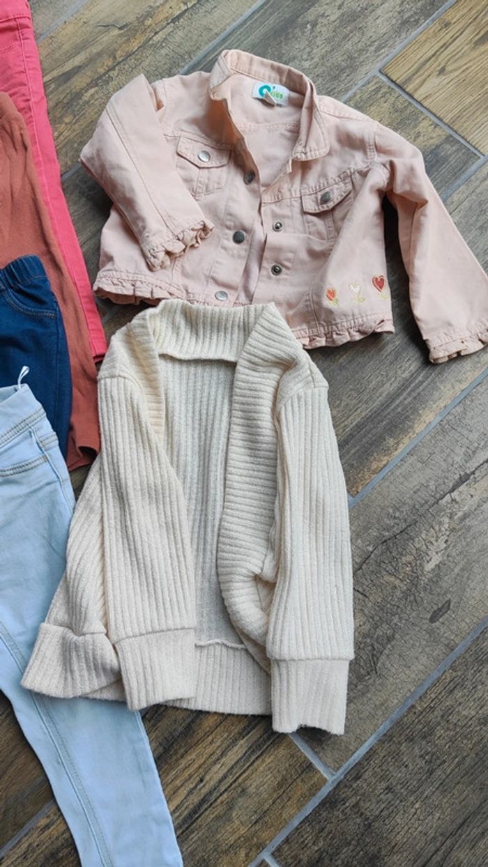Lot de 24 mois / 2ans - photo numéro 2