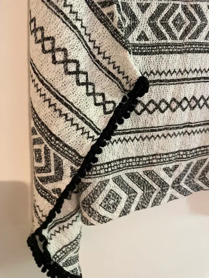 Jolie pull ponchon Grain de Malice taille S/M en excellent état - photo numéro 8