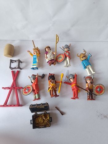 Figurines Playmobil Vikings et Barbares empereur et  druidesse Coffre au Trésor et Accessoires Vi