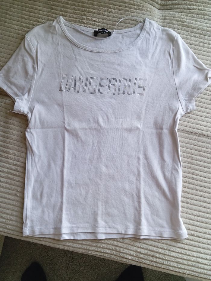 Tee shirt dangerous
