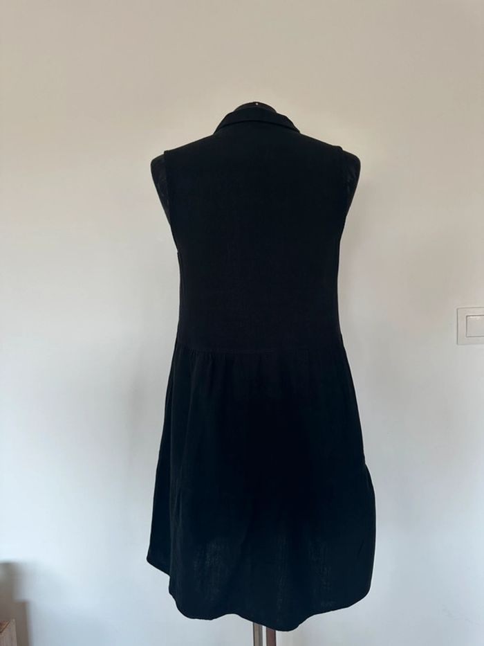 Robe noire sans manches - photo numéro 4