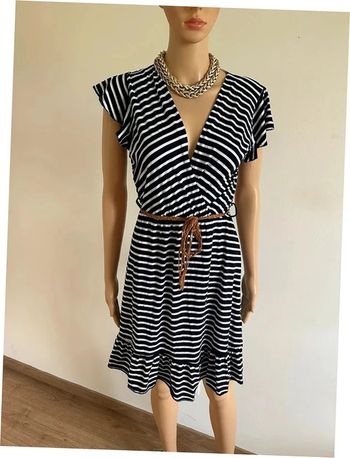 Robe rayée bleue marine et blanche sans manches LolaLiza taille 36 jamais portée