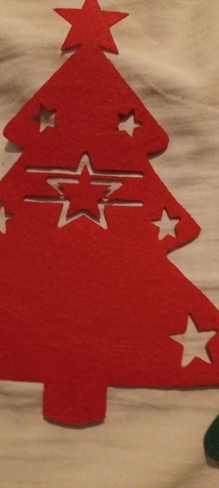 Sapin en feutretrine porté couverts pour Noël - photo numéro 3