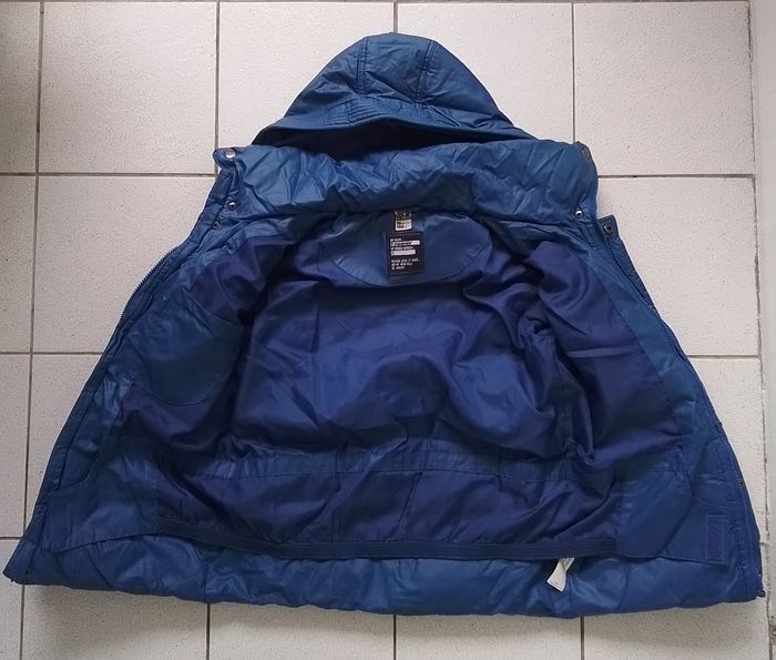 Manteau à capuche col montant. 10ans - photo numéro 3