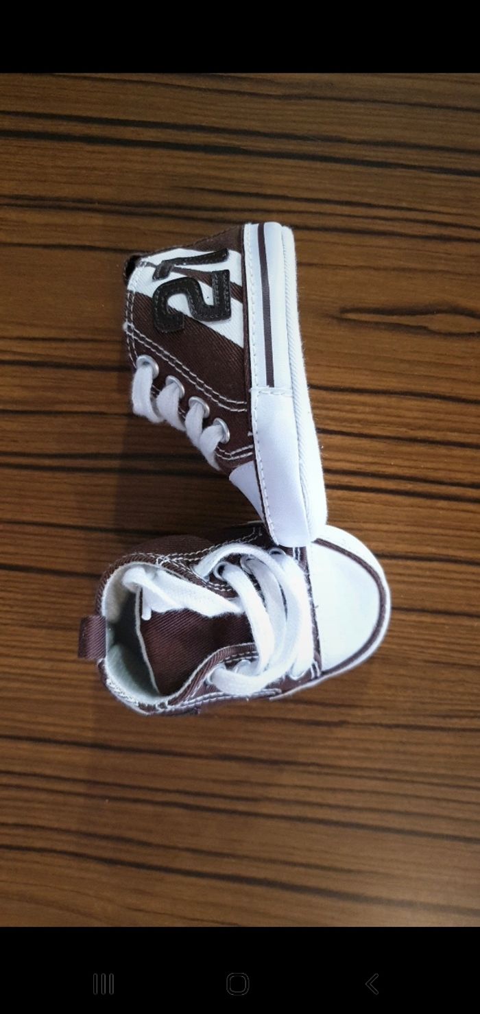 Lot 2 petite paire de chaussure - photo numéro 2