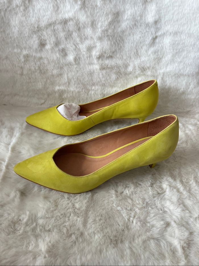 Escarpins vert anis en cuir Minelli pointure 38, talons 5 cm - photo numéro 3