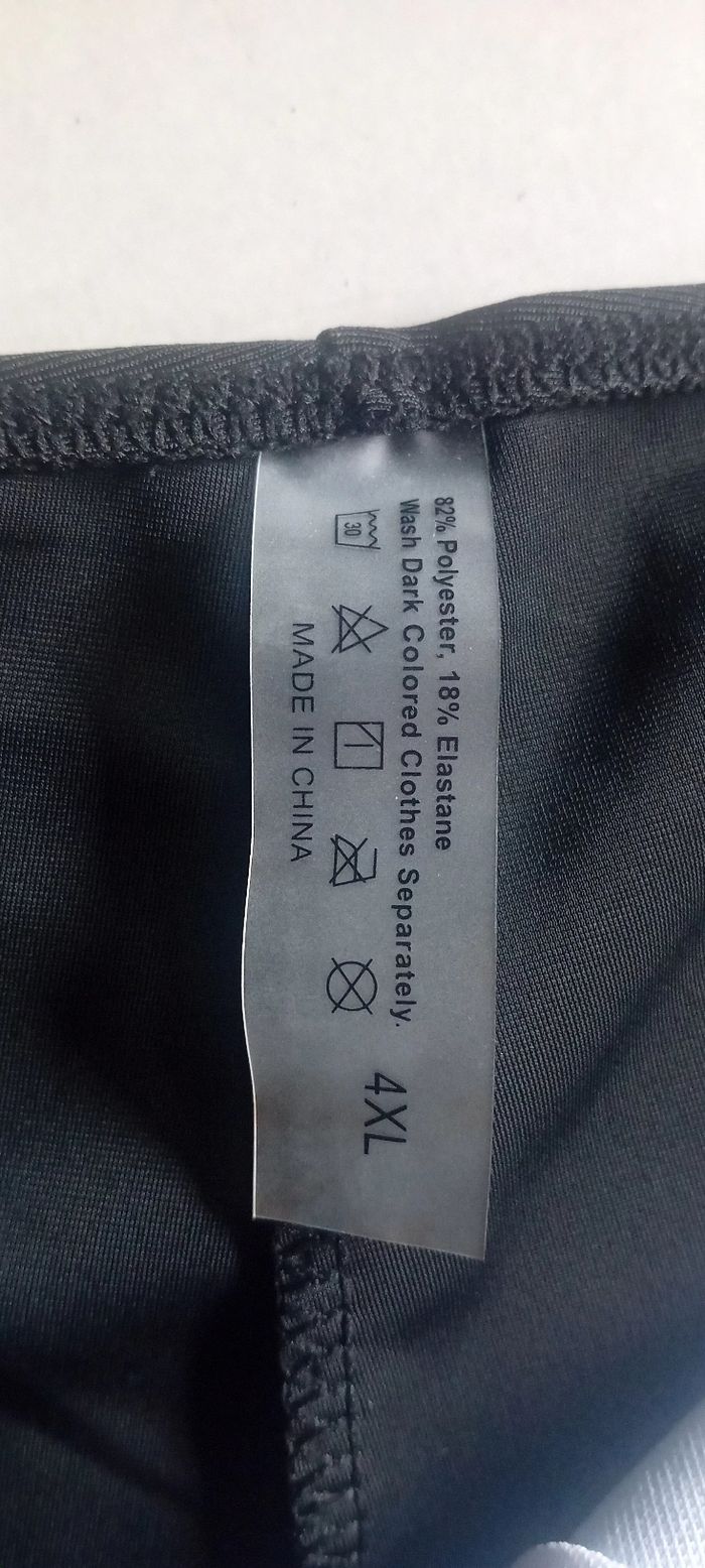 Short de bain neuf Taille 50 - photo numéro 2