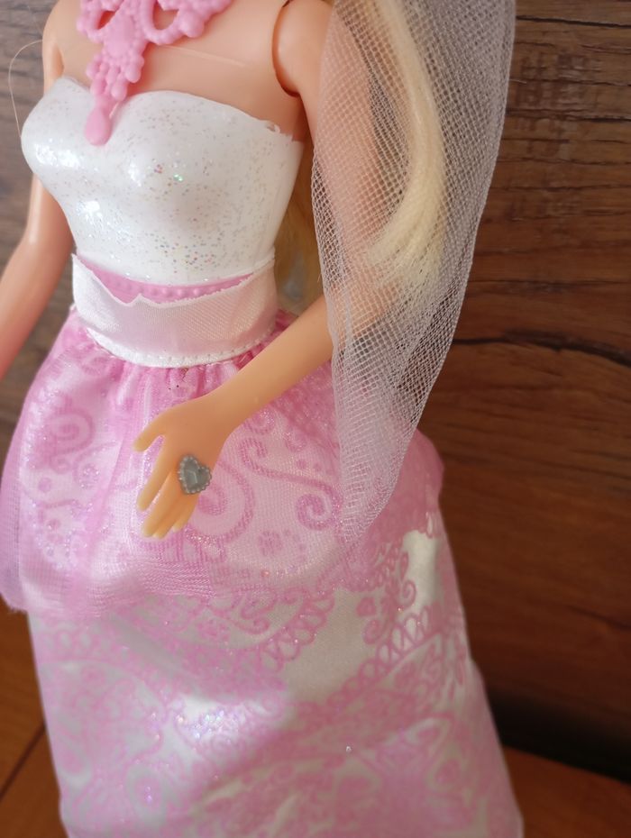 Barbie mariée 1999 complète - photo numéro 3