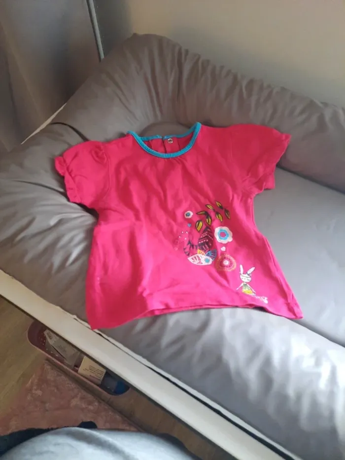 Lot 5 tee-shirt 18 mois - photo numéro 2