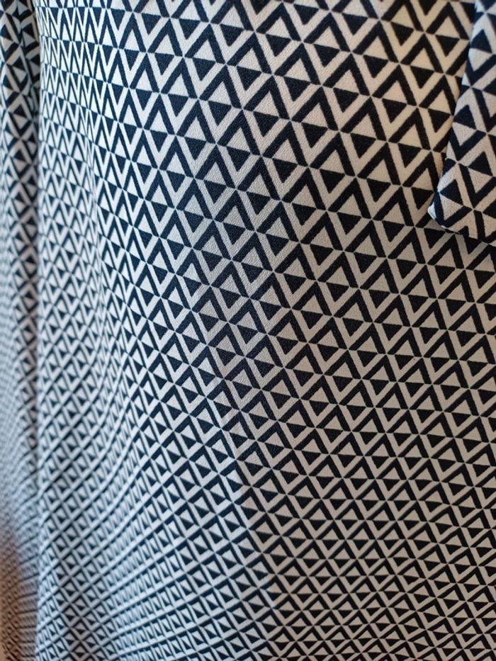 Blouse noire et blanche à motifs Kiabi taille L 40 - photo numéro 4