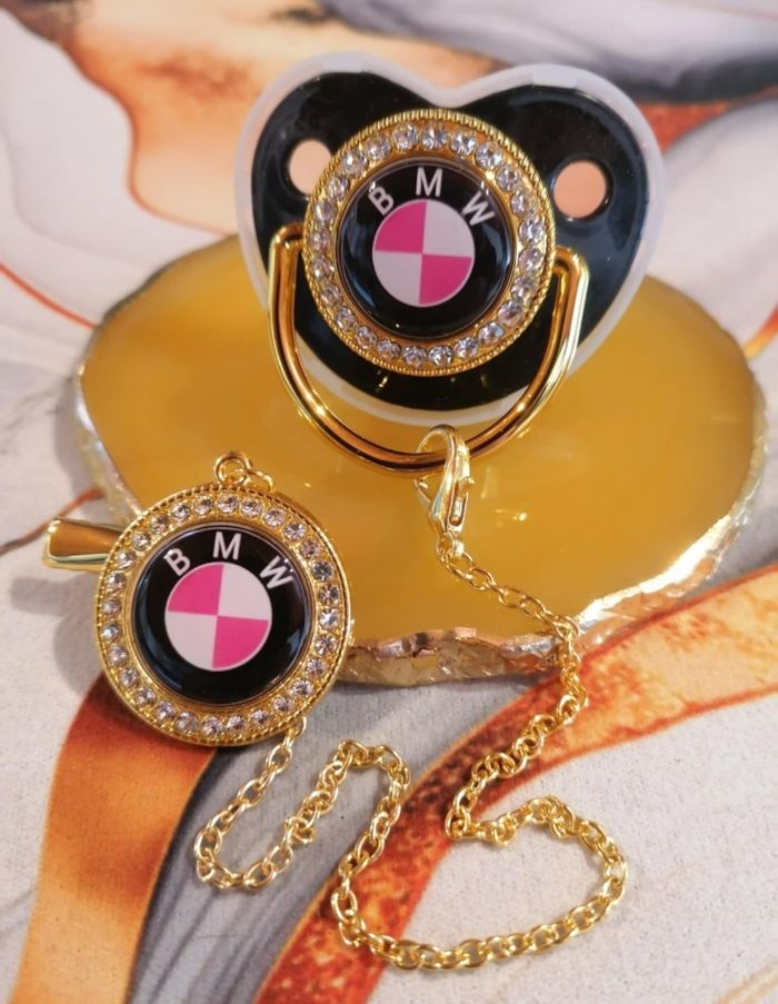 Sucette bmw rose