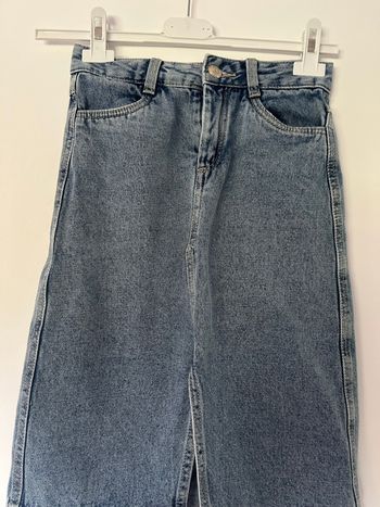 Jupe en jeans bleue coupe droite