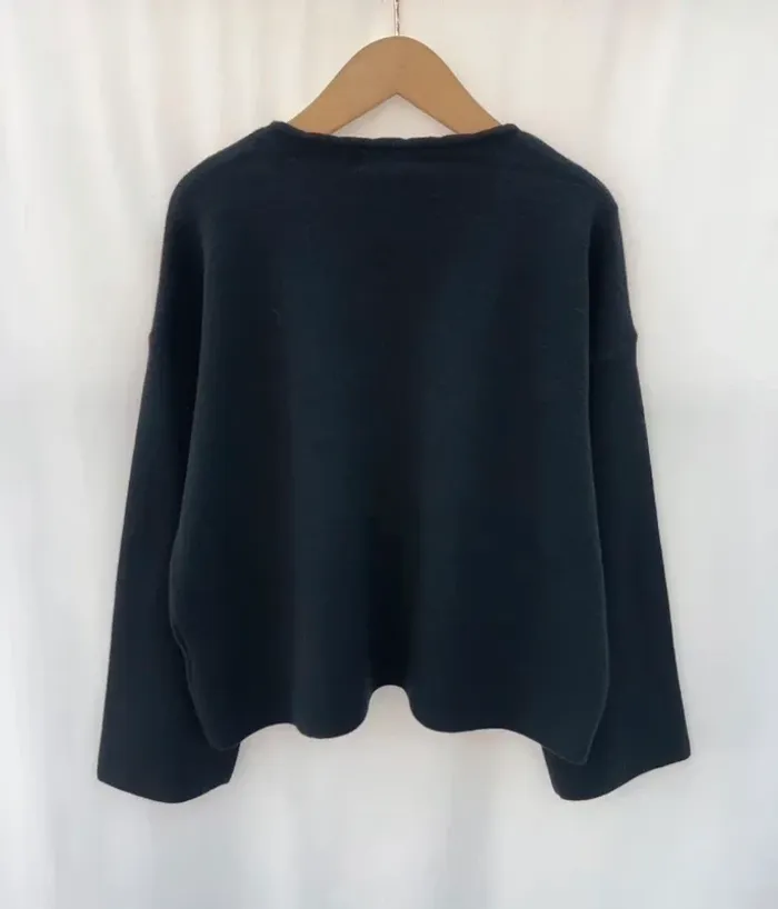 Pull noir étoiles dorées été laine tendance - photo numéro 3