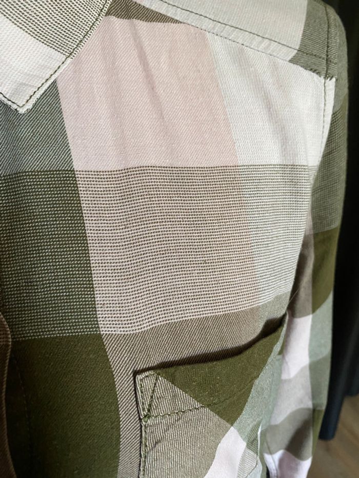 Chemise à carreaux kaki et rose - photo numéro 2