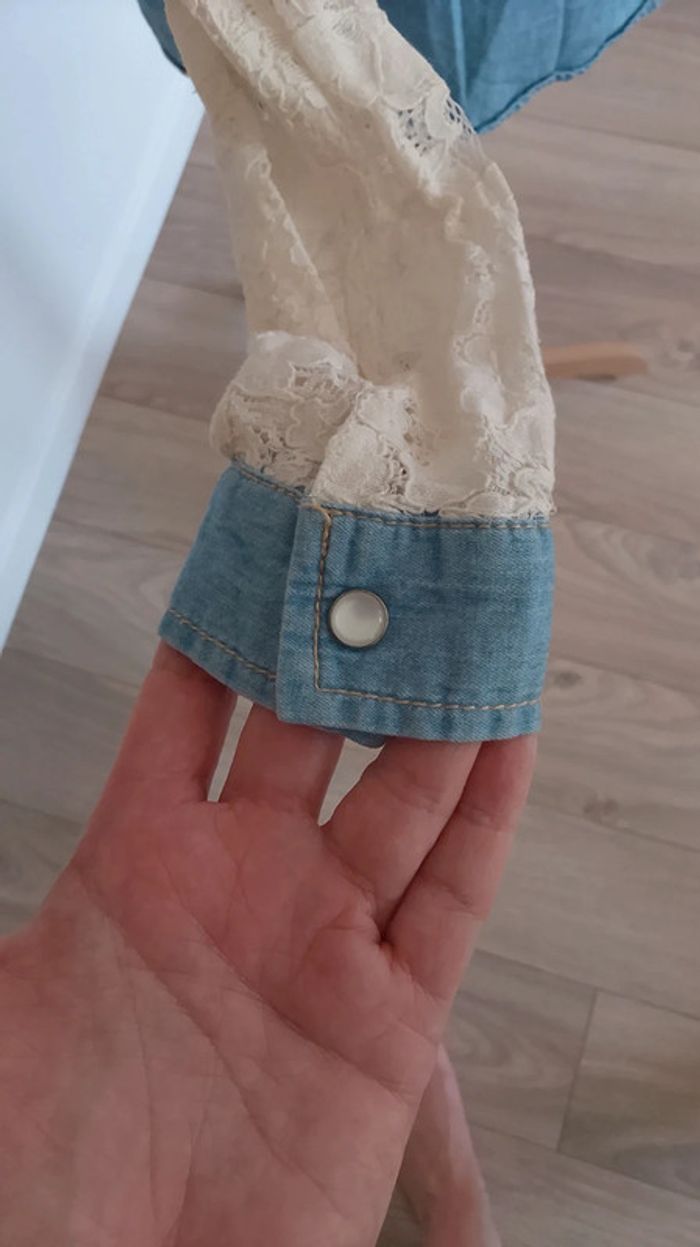 Chemise en jeans et dentelle - photo numéro 3