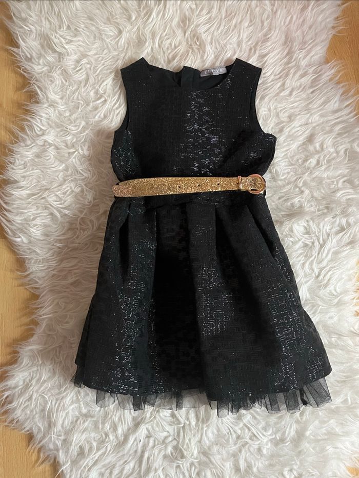 Robe noire pailletée ceinture dorée fête fille 5ans TBE ✨