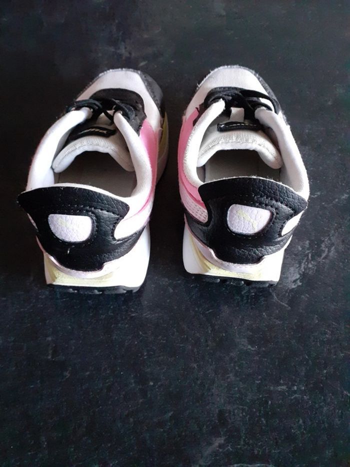 Baskets fille puma rider pointure 25 - photo numéro 3