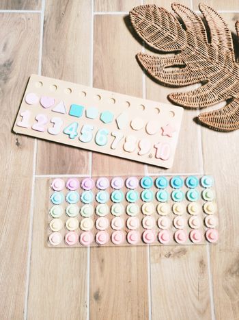 🌈Grande Planche de calculs d'apprentissage avec formes et chiffres en bois pastel