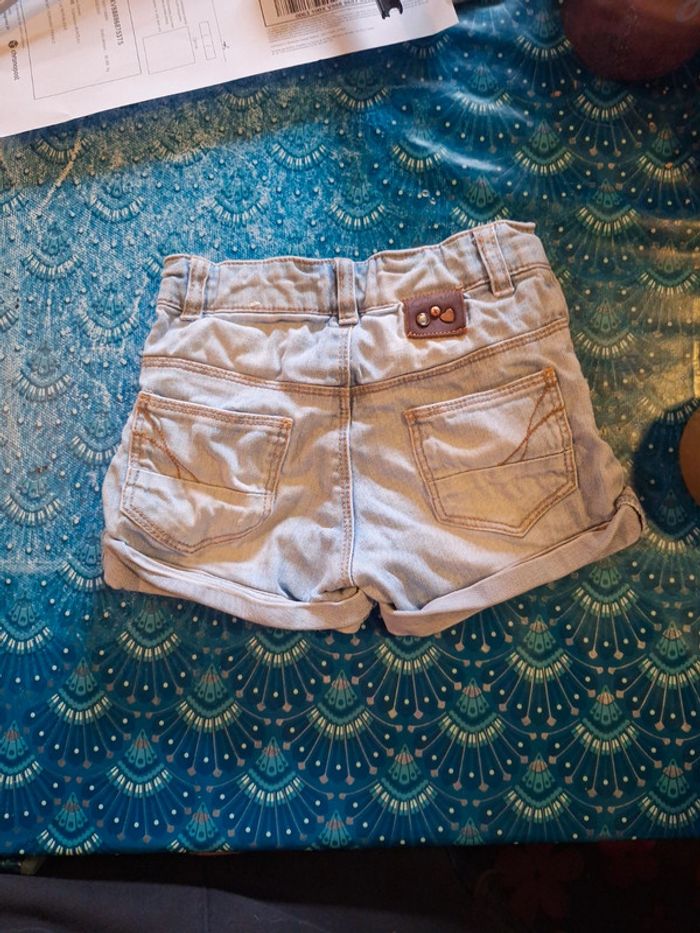 Short catimini 3 ans 98 - photo numéro 2