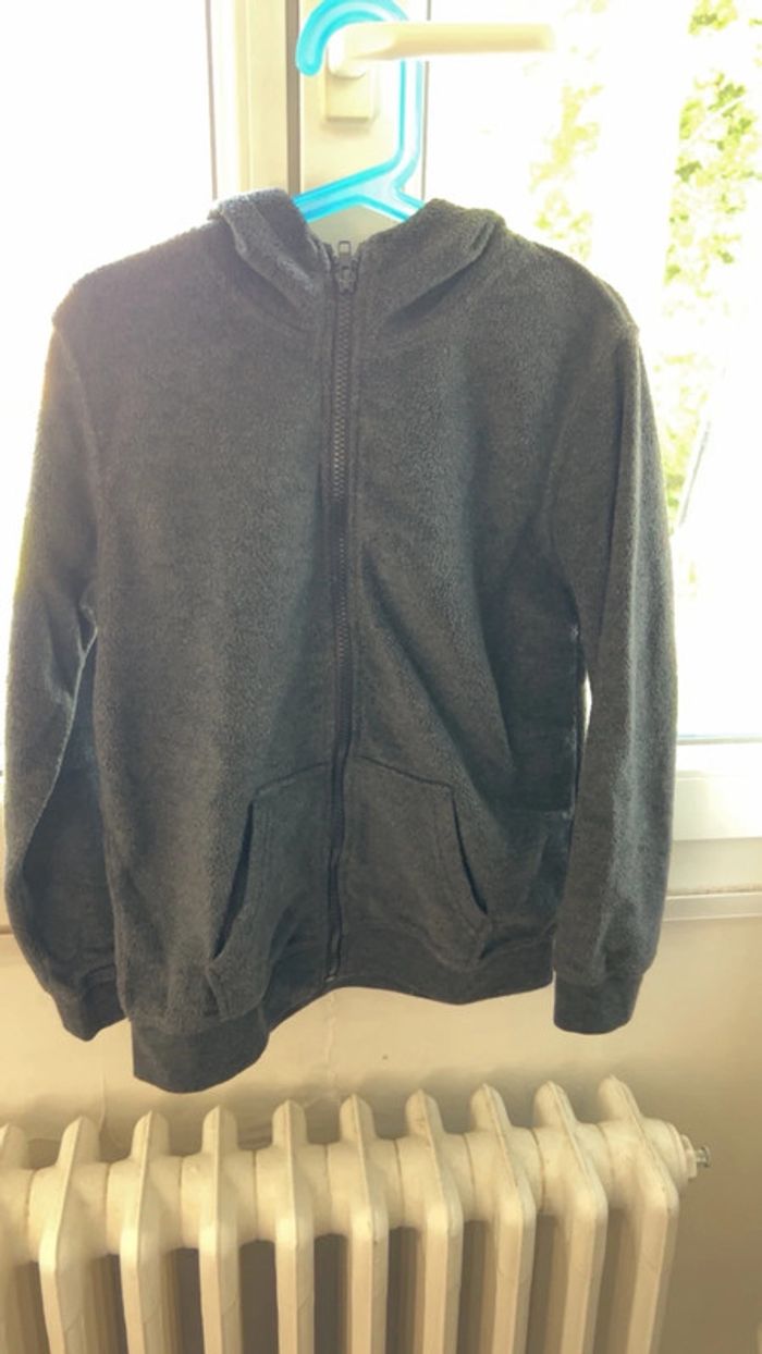 Gilet garçon gris foncé 8 ans