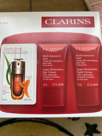 Coffret Cadeau Clarins – Soin Anti-Âge Complet