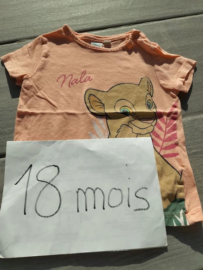 Lot n° 444 T-shirt Nala manches courtes Disney Baby 18 mois