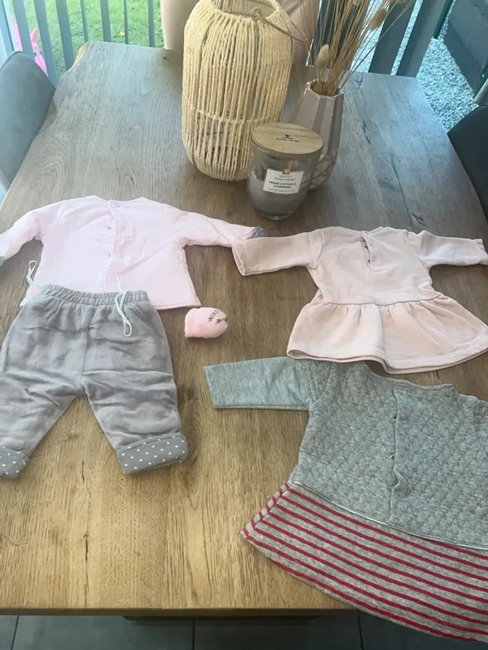 Lot vêtements fille 3 mois - photo numéro 12