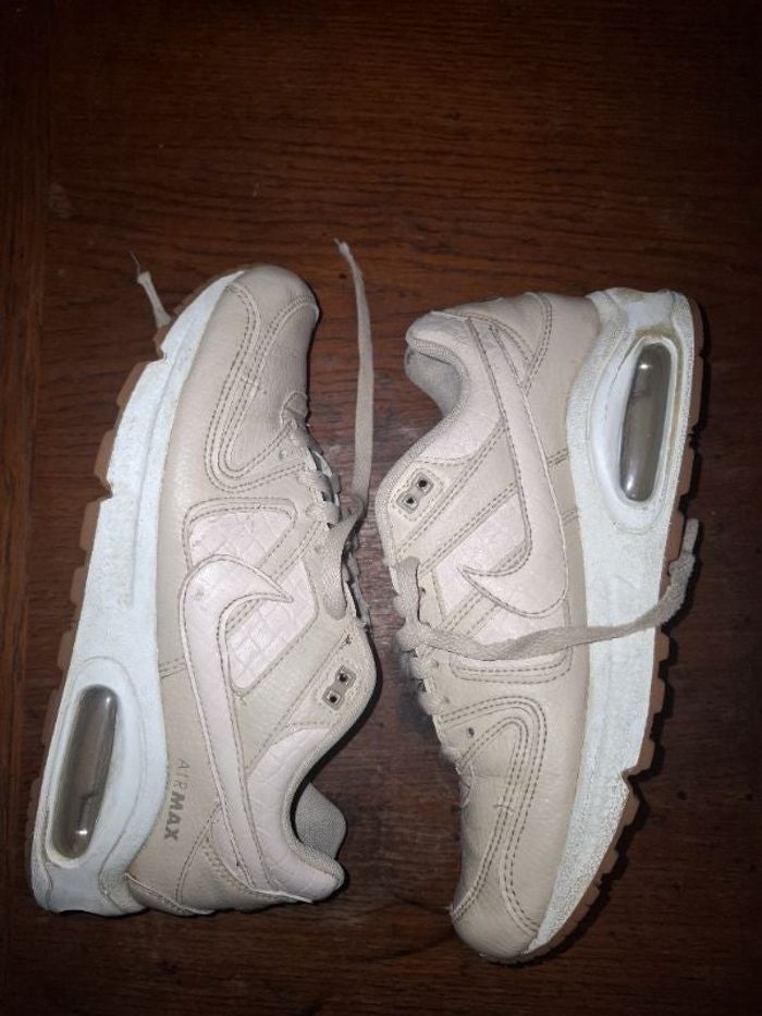 Chaussure Nike femme beige taille 38.5