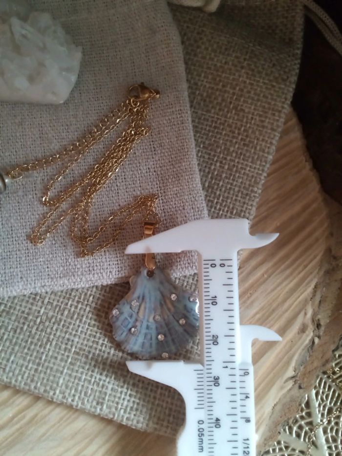 Collier pendentif coqu'illage en céramique et zirconium - photo numéro 3