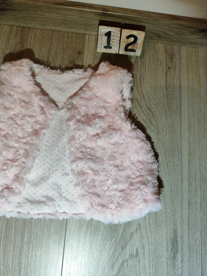 Gilet sans manches rose. 12 mois - photo numéro 2